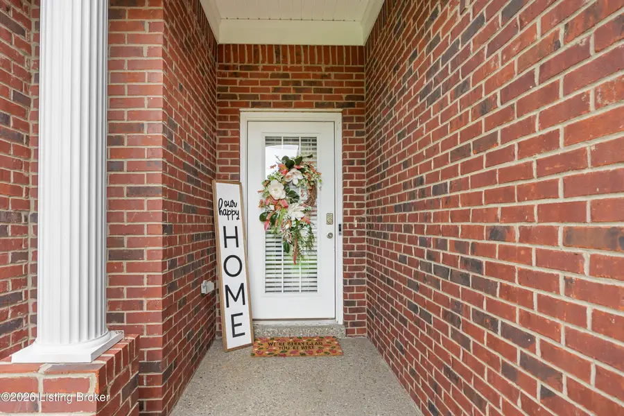 382 Villa Ln, Shepherdsville, KY 40165 - #3