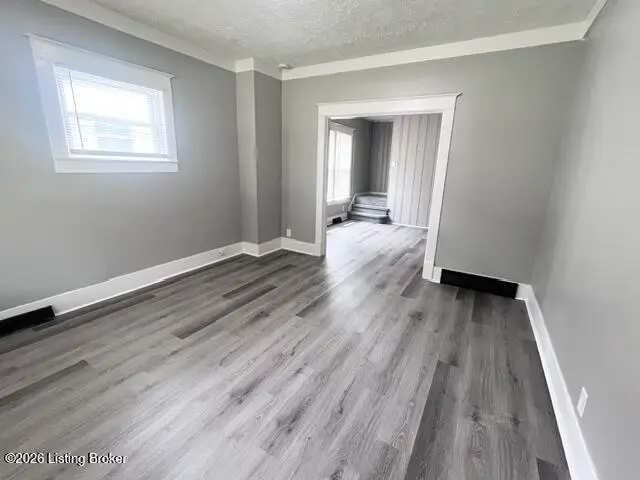 3748 Kahlert Ave, Louisville, KY 40215 - #3