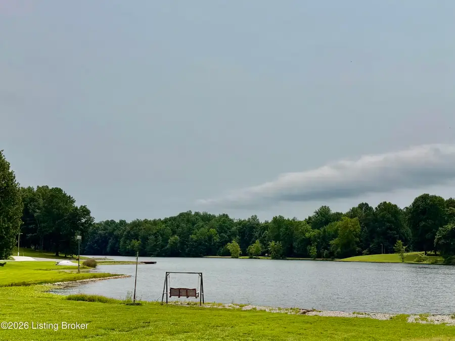 412 Woods Rd, Elizabethtown, KY 42701 - #2