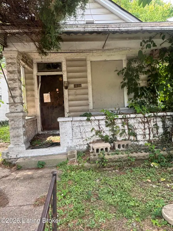 3038 Greenwood Ave, Louisville, KY 40211