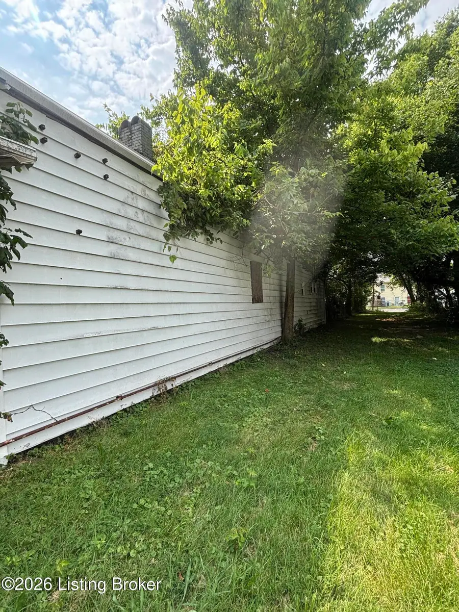 3038 Greenwood Ave, Louisville, KY 40211 - #2