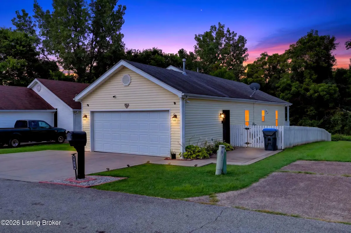 9814 Williamsborough Ln, Louisville, KY 40291 - #1