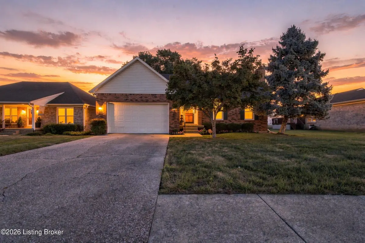 7919 Stonydale Ln, Louisville, KY 40220 - #1