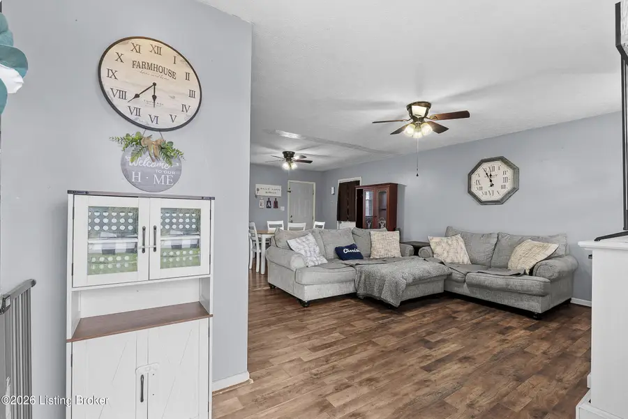 2911 Liberty St, Radcliff, KY 40160 - #2