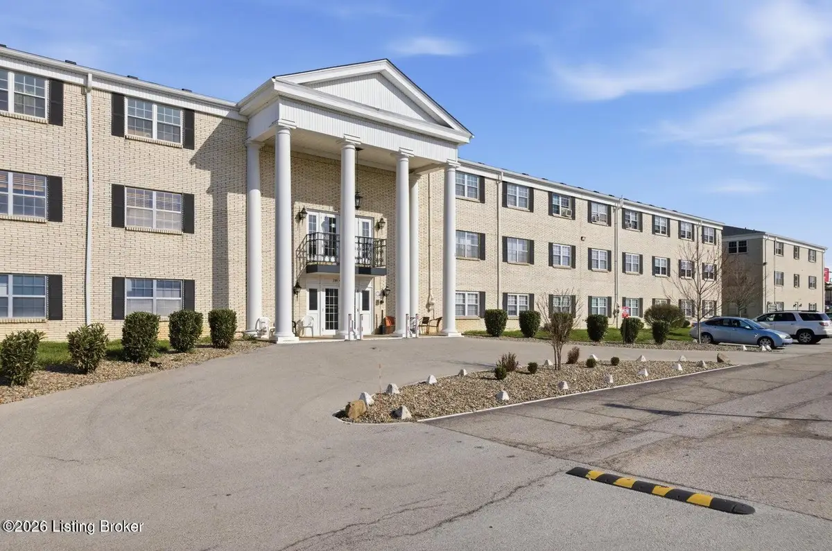 316 El Conquistador Pl, Louisville, KY 40220 - #1