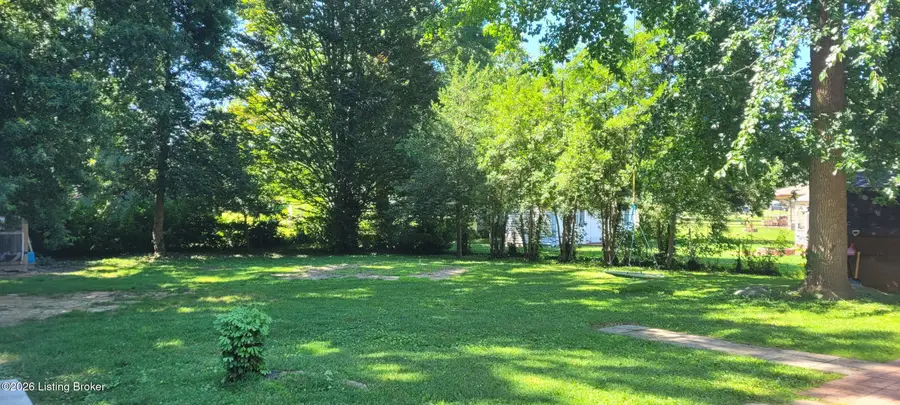 1858 Lynn Lea Rd, Louisville, KY 40216 - #3