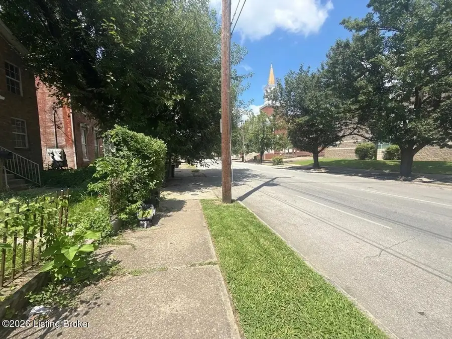 1714 W Chestnut St, Louisville, KY 40203 - #3