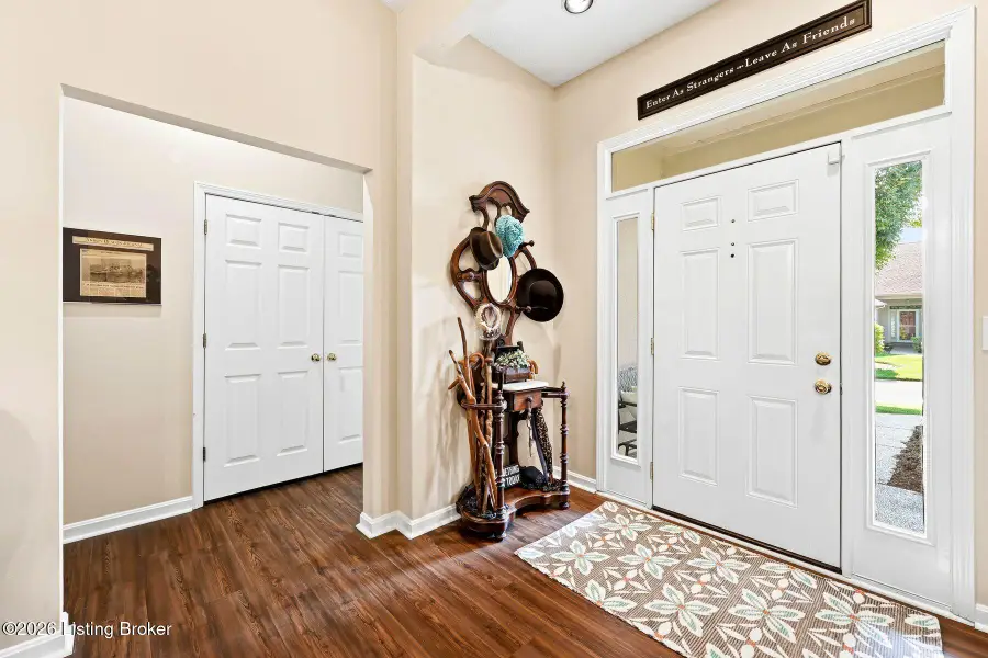 14014 Waters Edge Dr, Louisville, KY 40245 - #2