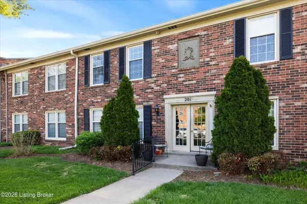 201 Ramsgate Gardens Ct #104, Louisville, KY 40207