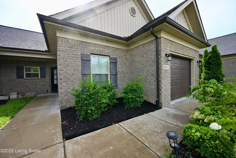 6411 Renate Rd, Louisville, KY 40291 - #3