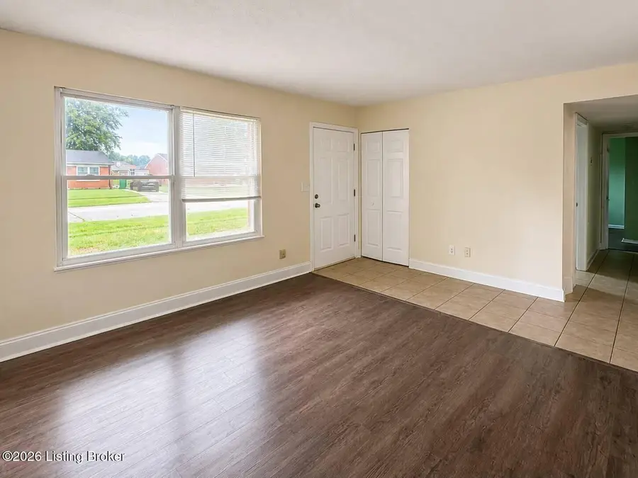 5337 Logwood Ave, Louisville, KY 40272 - #2