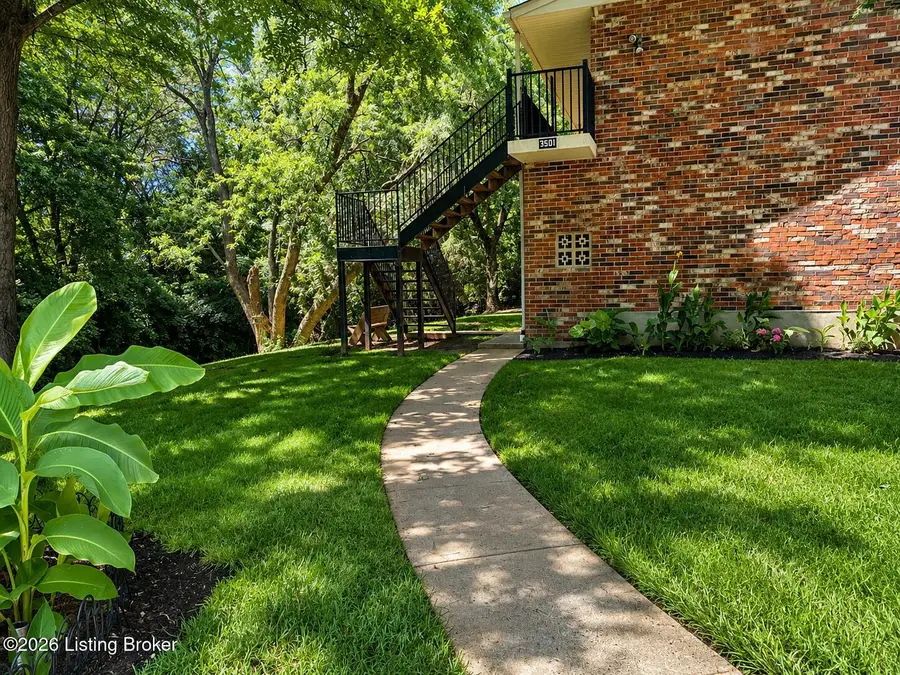 3501 Paragon Ct #UNIT 30, Louisville, KY 40218 - #2