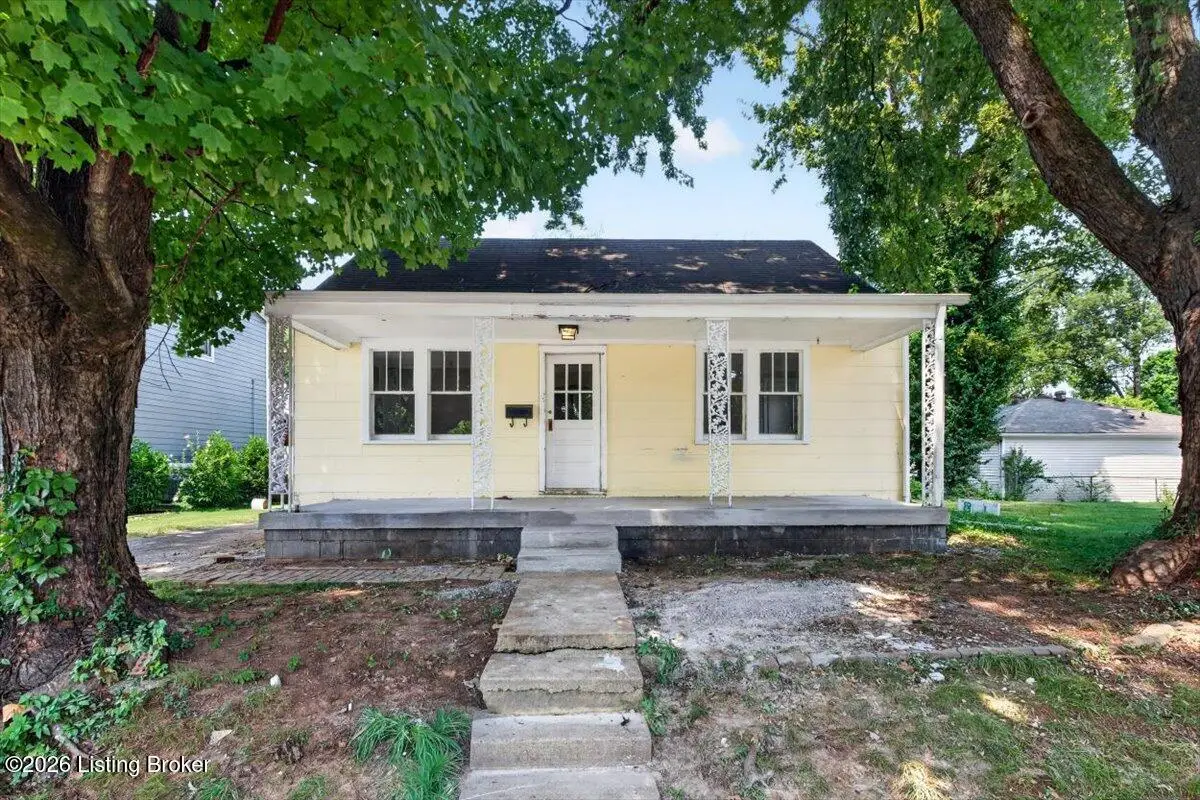 206 S 2nd St, Bardstown, KY 40004 - #1