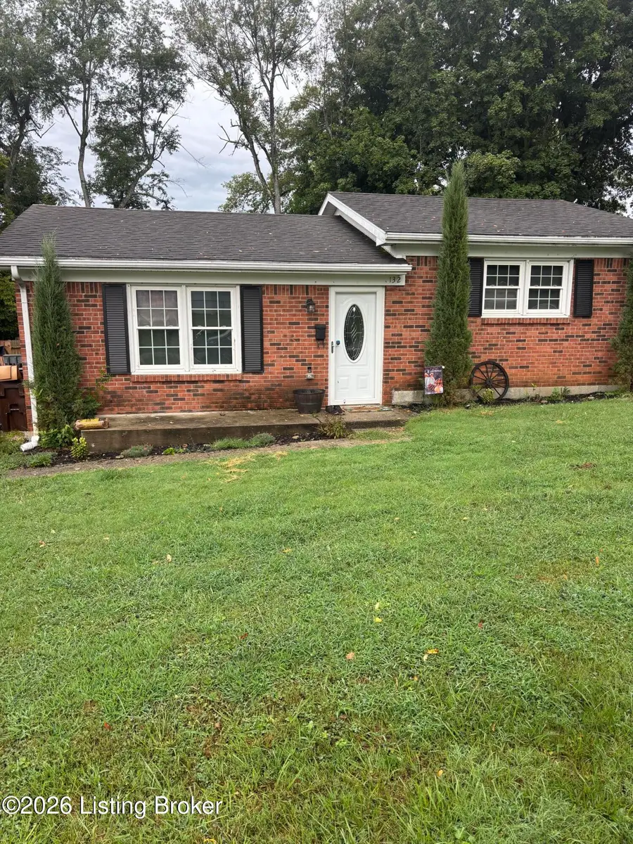 132 N Summit Ave, Hodgenville, KY 42748 - #2