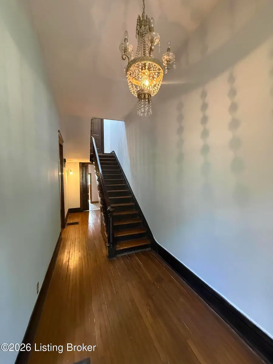 1154 S Brook St, Louisville, KY 40203 - #3
