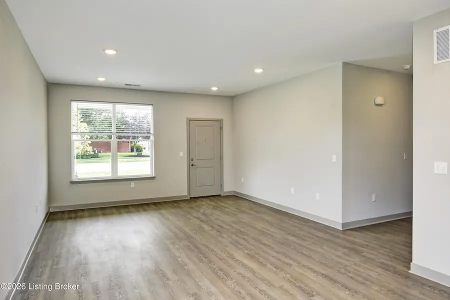 11615 Longevity Ln, Louisville, KY 40272 - #2