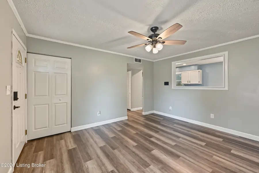 220 Beechland Rd, Louisville, KY 40229 - #3