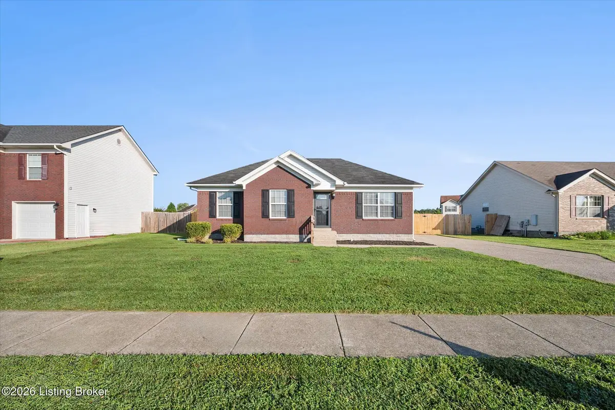 729 Oak Grove Blvd, Shepherdsville, KY 40165 - #1
