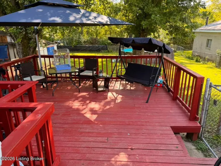 9716 Titan Dr, Louisville, KY 40229 - #3