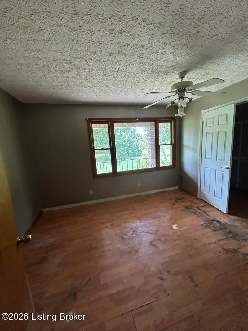 684 Wonderland Cavern Rd, Cecilia, KY 42724 - #3