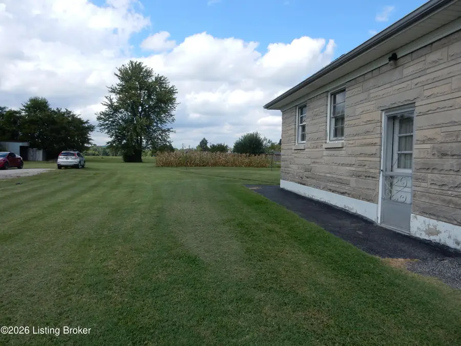 714 Cedar Grove Rd, Shepherdsville, KY 40165 - #3
