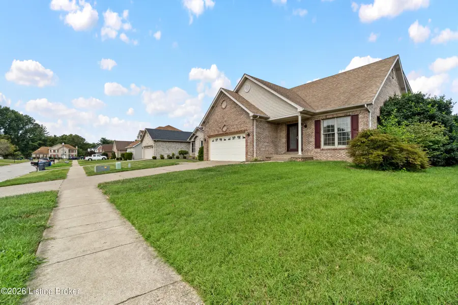 6713 Grandfield Rd, Louisville, KY 40258 - #3