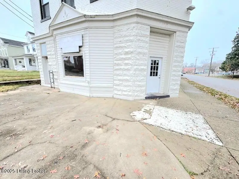 3000 S 3rd St, Louisville, KY 40208 - #3
