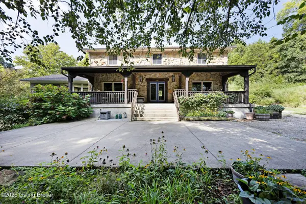 857 Overhill Dr, Shepherdsville, KY 40165
