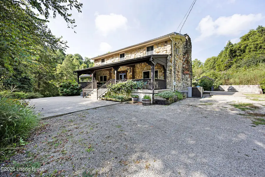 857 Overhill Dr, Shepherdsville, KY 40165 - #2
