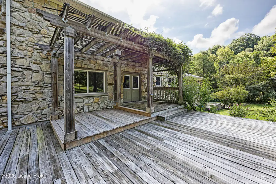 857 Overhill Dr, Shepherdsville, KY 40165 - #3