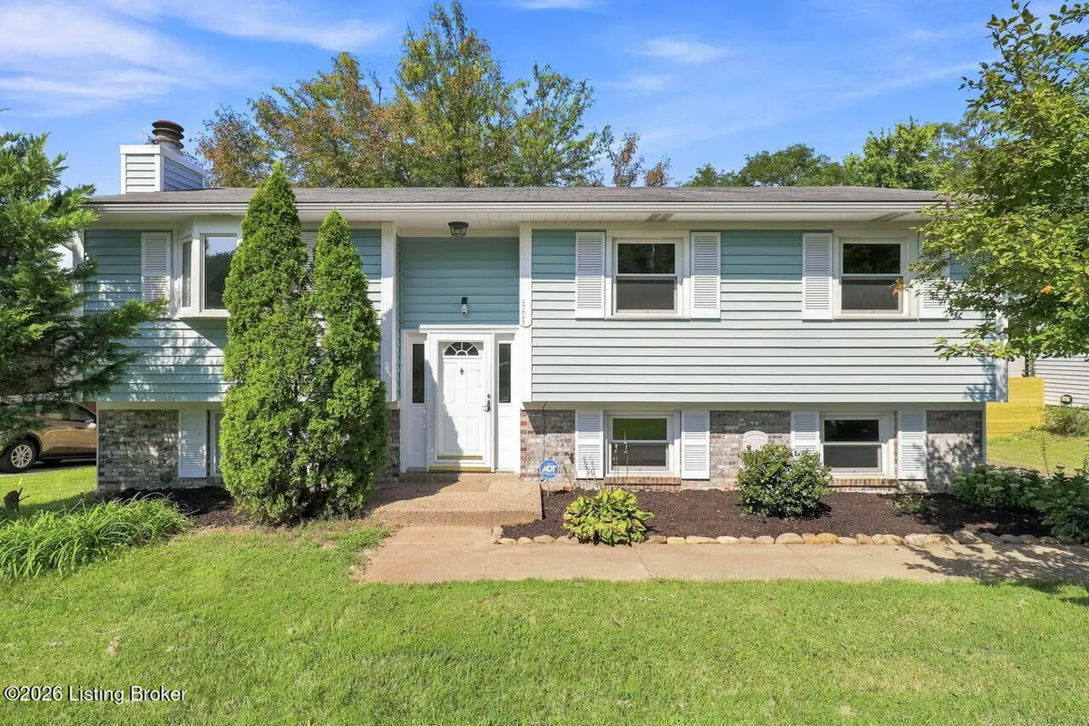 8206 Vaughn Mill Rd, Louisville, KY 40228 - #1