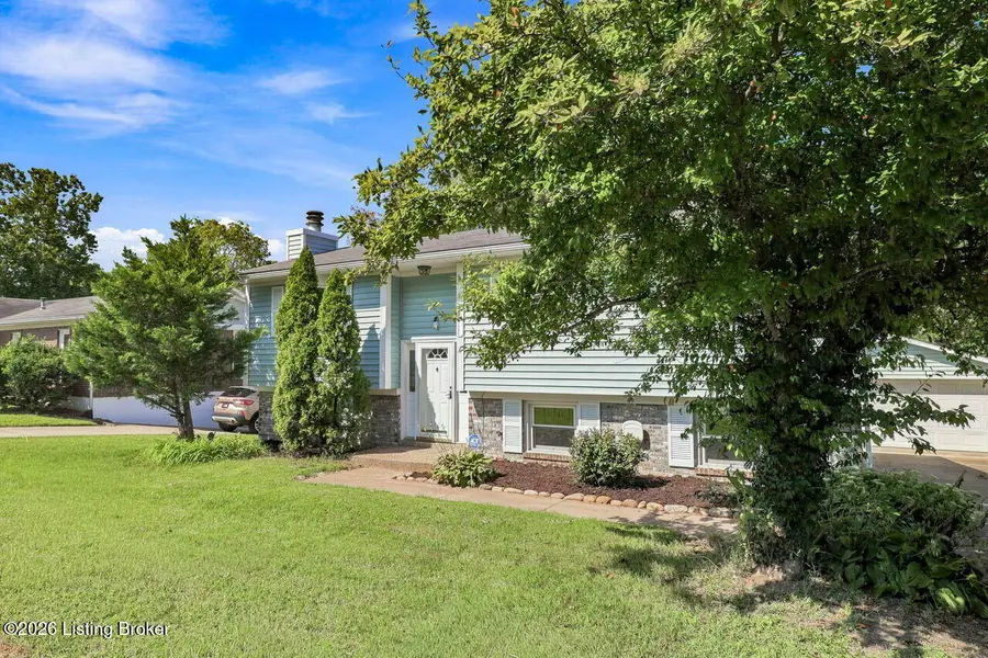 8206 Vaughn Mill Rd, Louisville, KY 40228 - #2