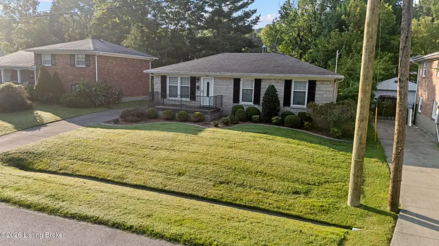 7534 Pimlico Dr, Louisville, KY 40214 - #3