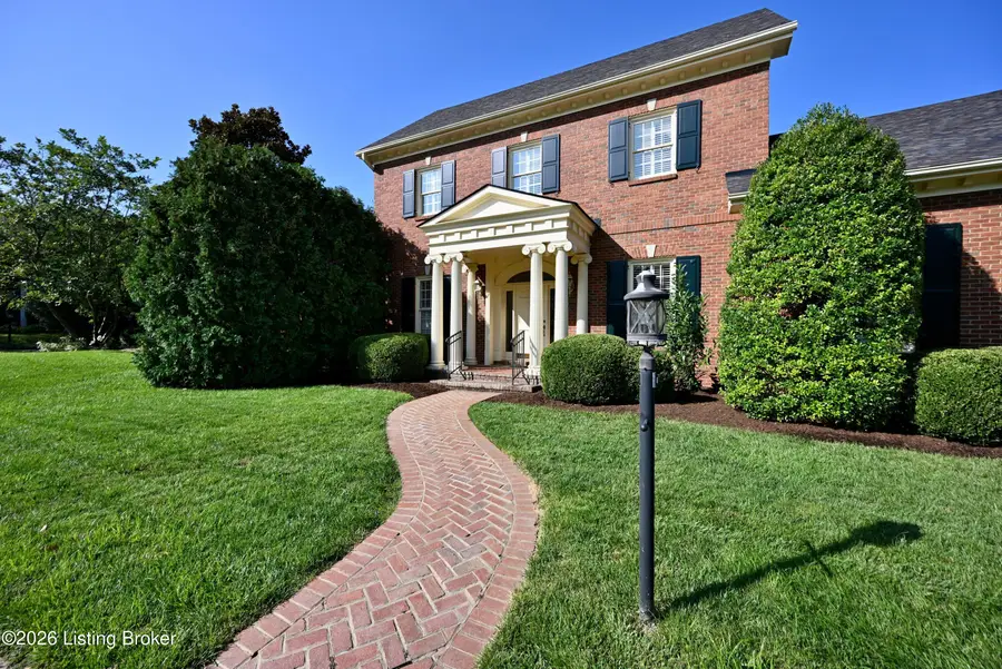 206 Coralberry Rd, Louisville, KY 40207 - #2