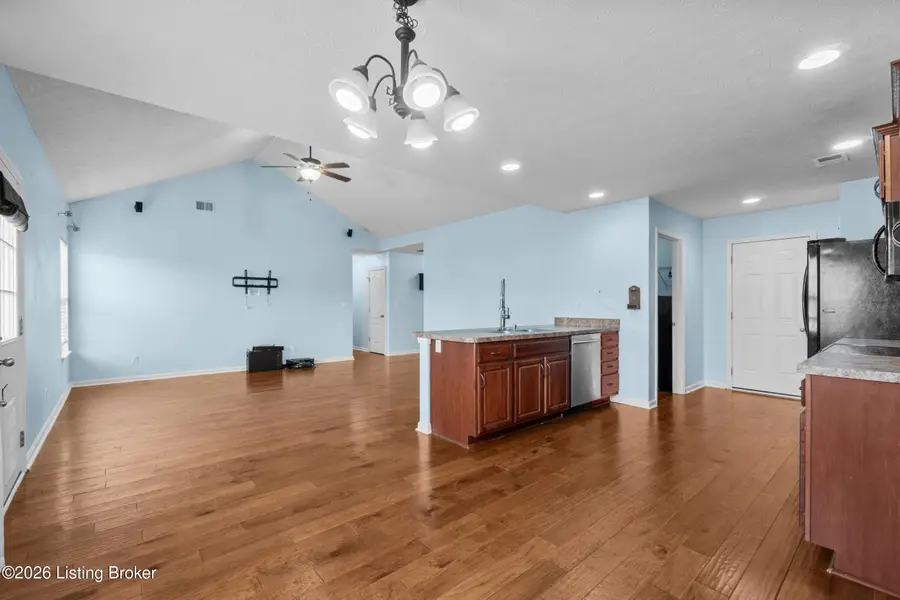 142 Hill Terrace Dr, Mount Washington, KY 40047 - #3
