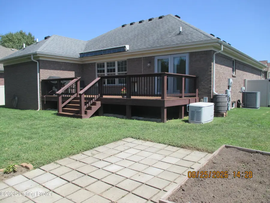 168 Maplewood Dr, Shepherdsville, KY 40165 - #2