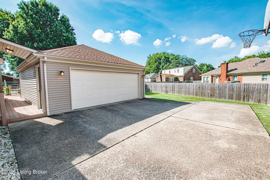 3352 Eastside Dr, Louisville, KY 40220 - #3