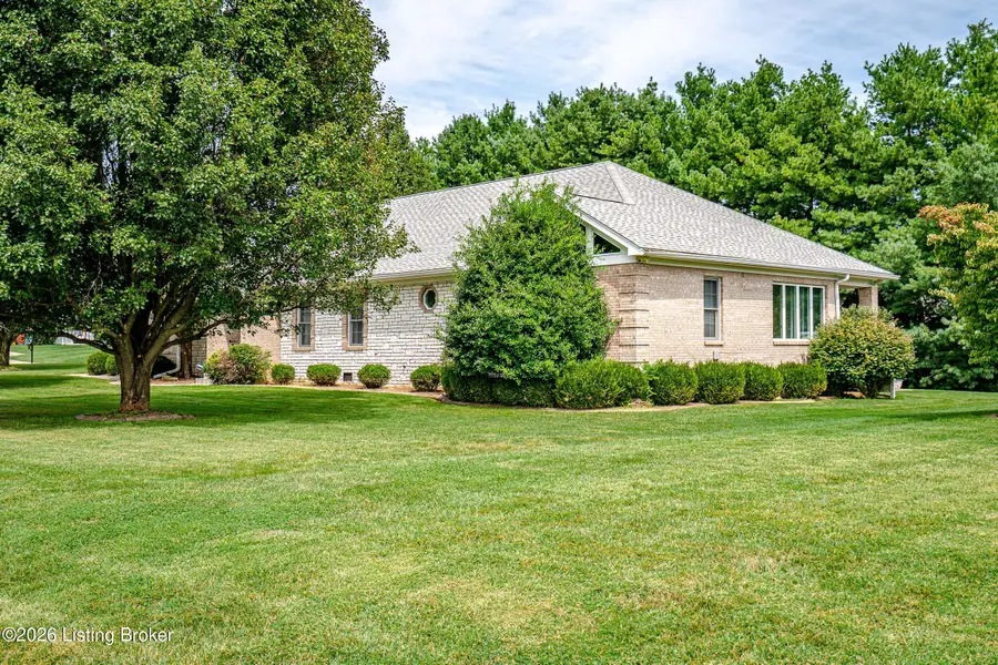 650 Barbara Sue Ln, Mount Washington, KY 40047 - #2