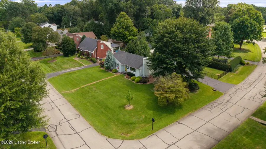 8800 Charing Cross Rd, Louisville, KY 40222 - #2