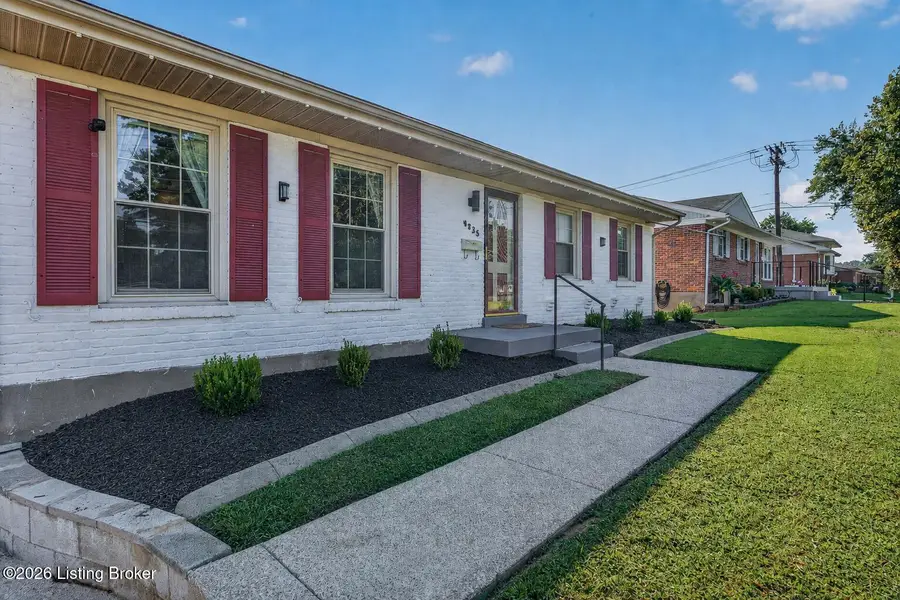 3825 Klondike Ln, Louisville, KY 40218 - #3