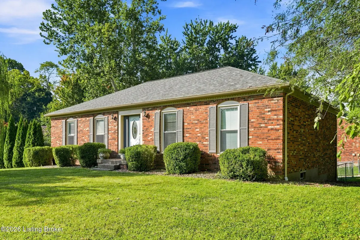 1000 Cliffwood Dr, Goshen, KY 40026 - #1
