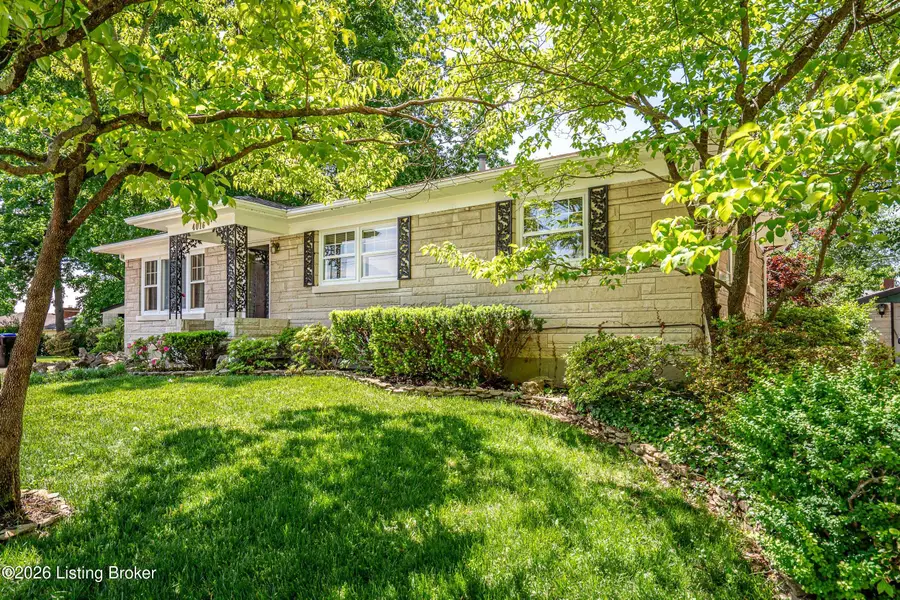 4016 White Plains Ct, Louisville, KY 40218 - #2