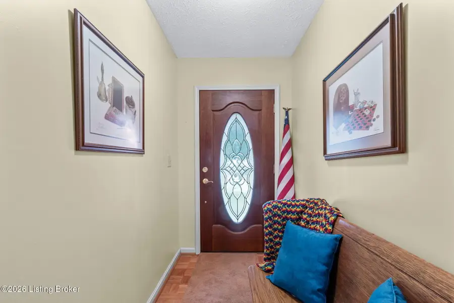 6901 Triangle Dr, Louisville, KY 40214 - #3
