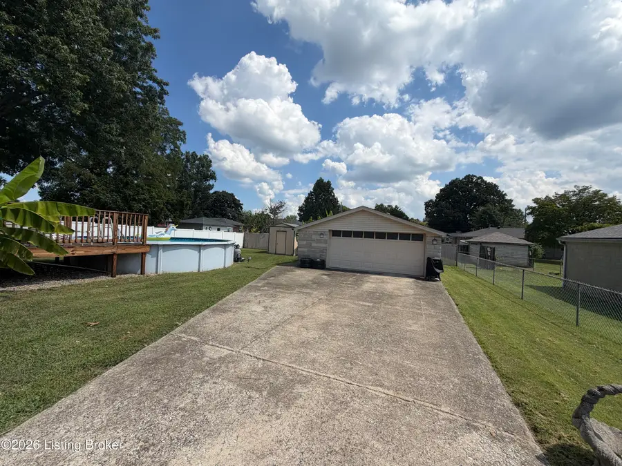 7707 Columbine Dr, Louisville, KY 40258 - #3