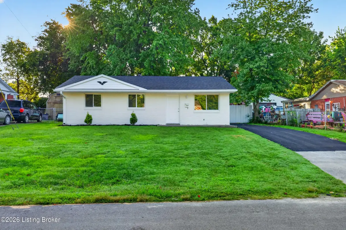 9817 Saturn Dr, Louisville, KY 40229 - #1