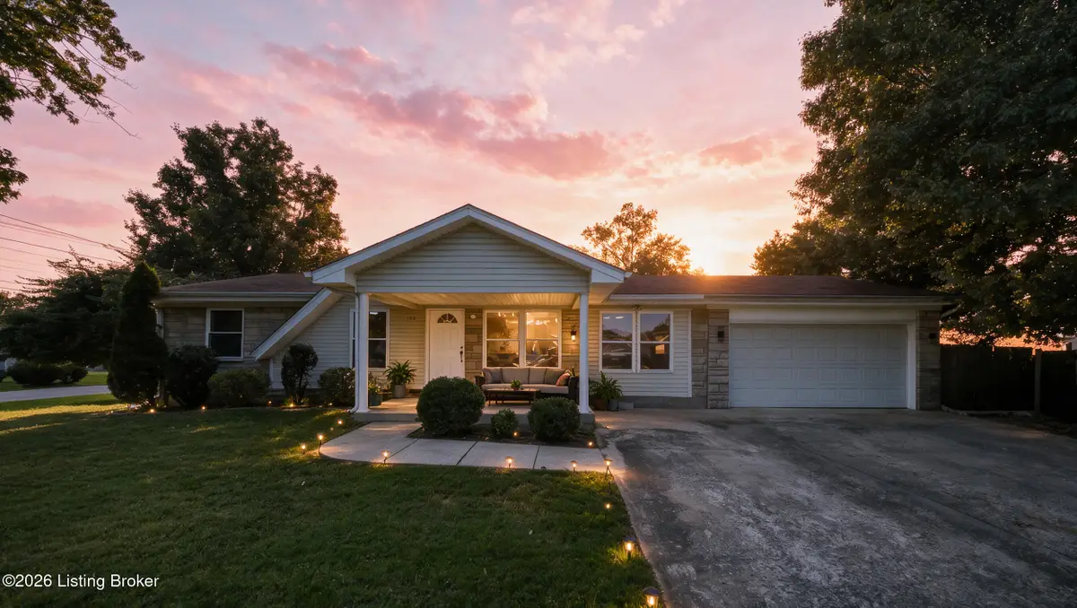 109 N Circlecrest Dr, Louisville, KY 40229 - #1