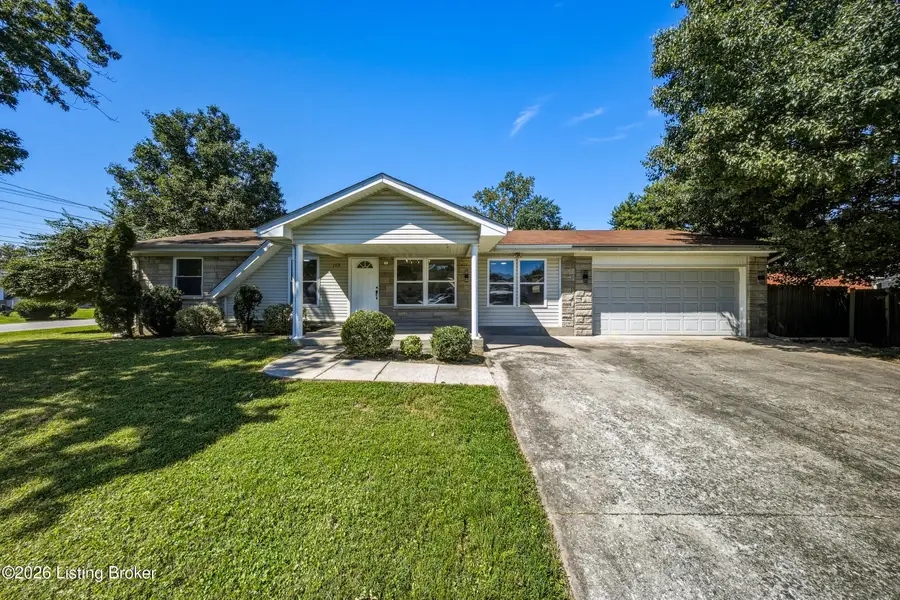109 N Circlecrest Dr, Louisville, KY 40229 - #2