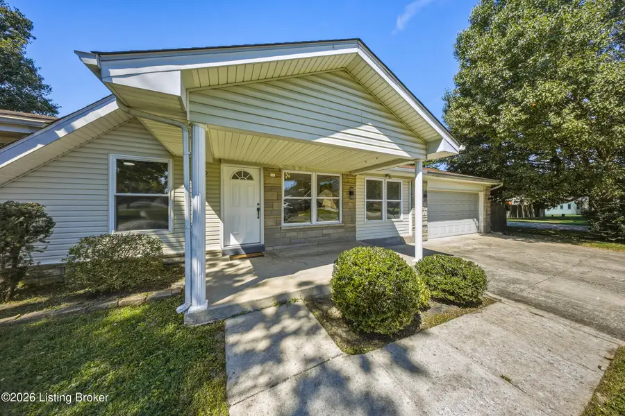 109 N Circlecrest Dr, Louisville, KY 40229 - #3