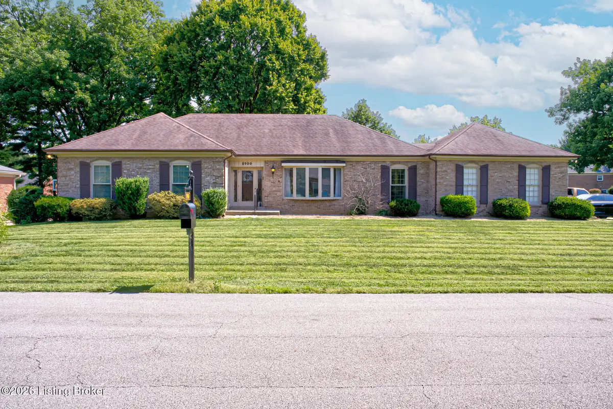 8900 Middle Pointe Rd, Louisville, KY 40241 - #1