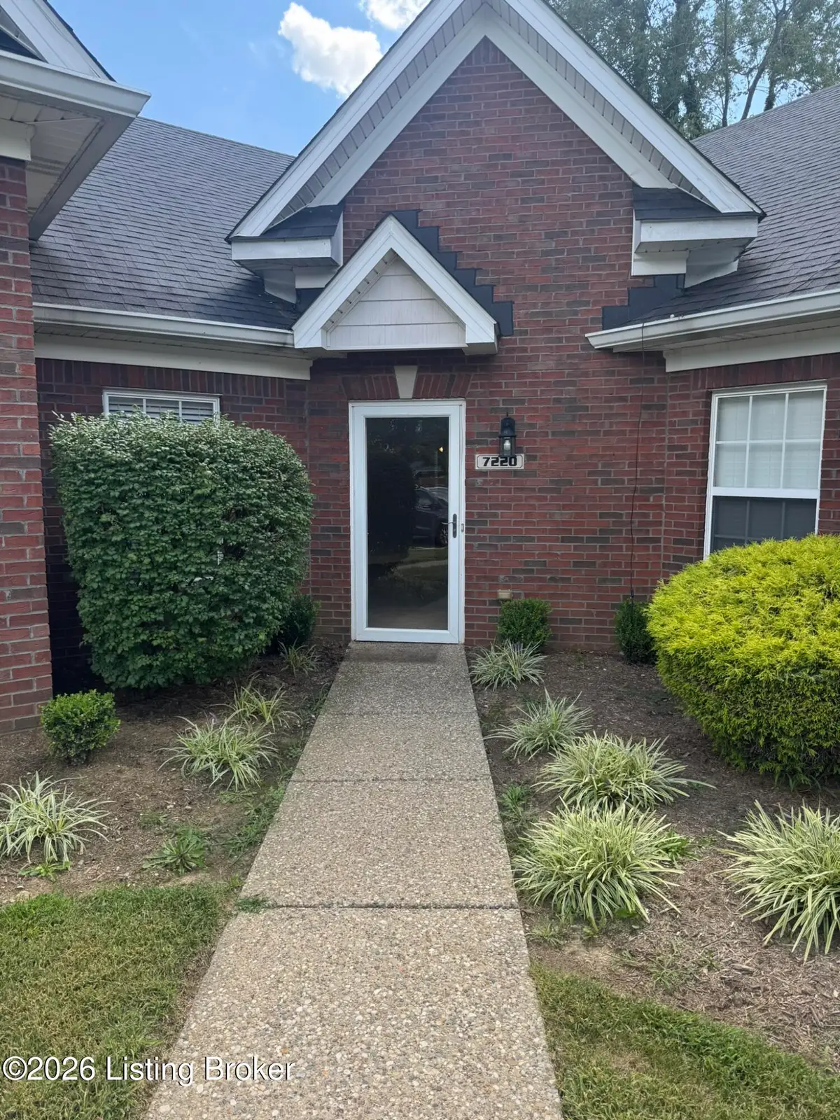 7220 Michael Benjamin Cir, Crestwood, KY 40014 - #1